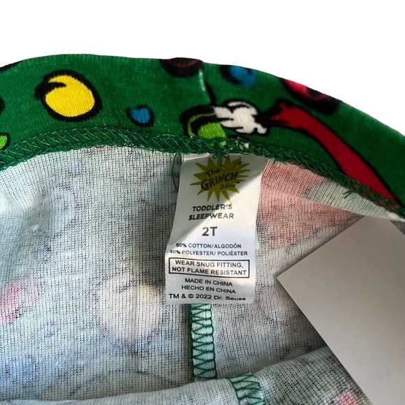 NWT Grinch 2 Piece Pajama Set Size 2T - Picture 7 of 10
